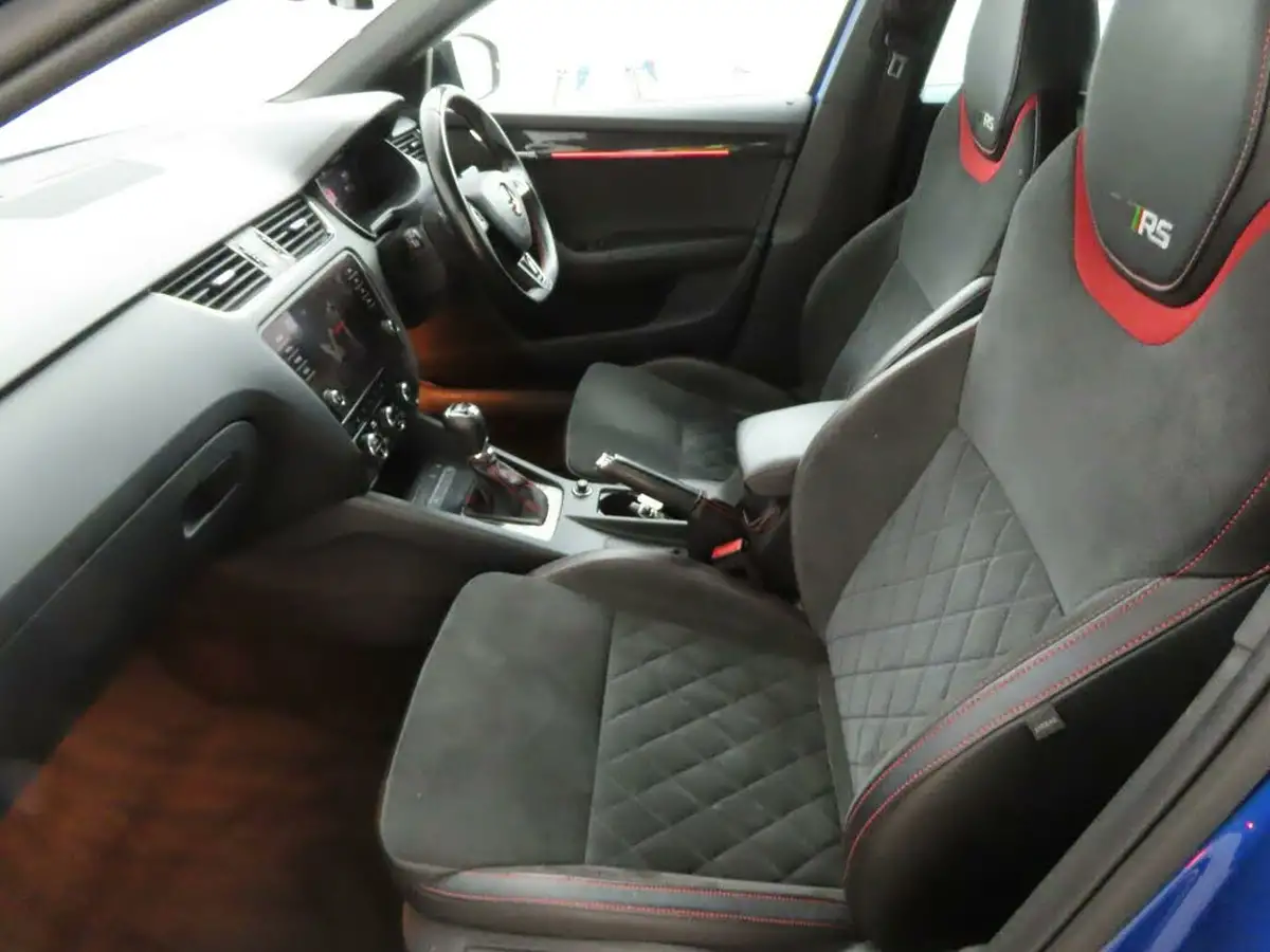 2019-skoda-octavia-20-tsi-vrs-challenge-estate-dsg-big-9