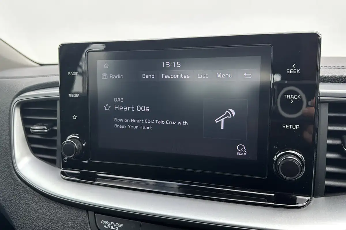 2022-kia-xceed-10-t-gdi-2-big-20