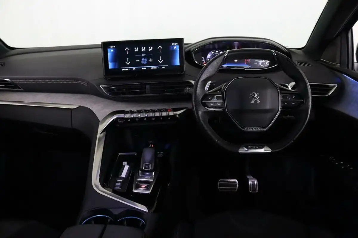 2022-peugeot-5008-suv-12-puretech-gt-premium-big-15