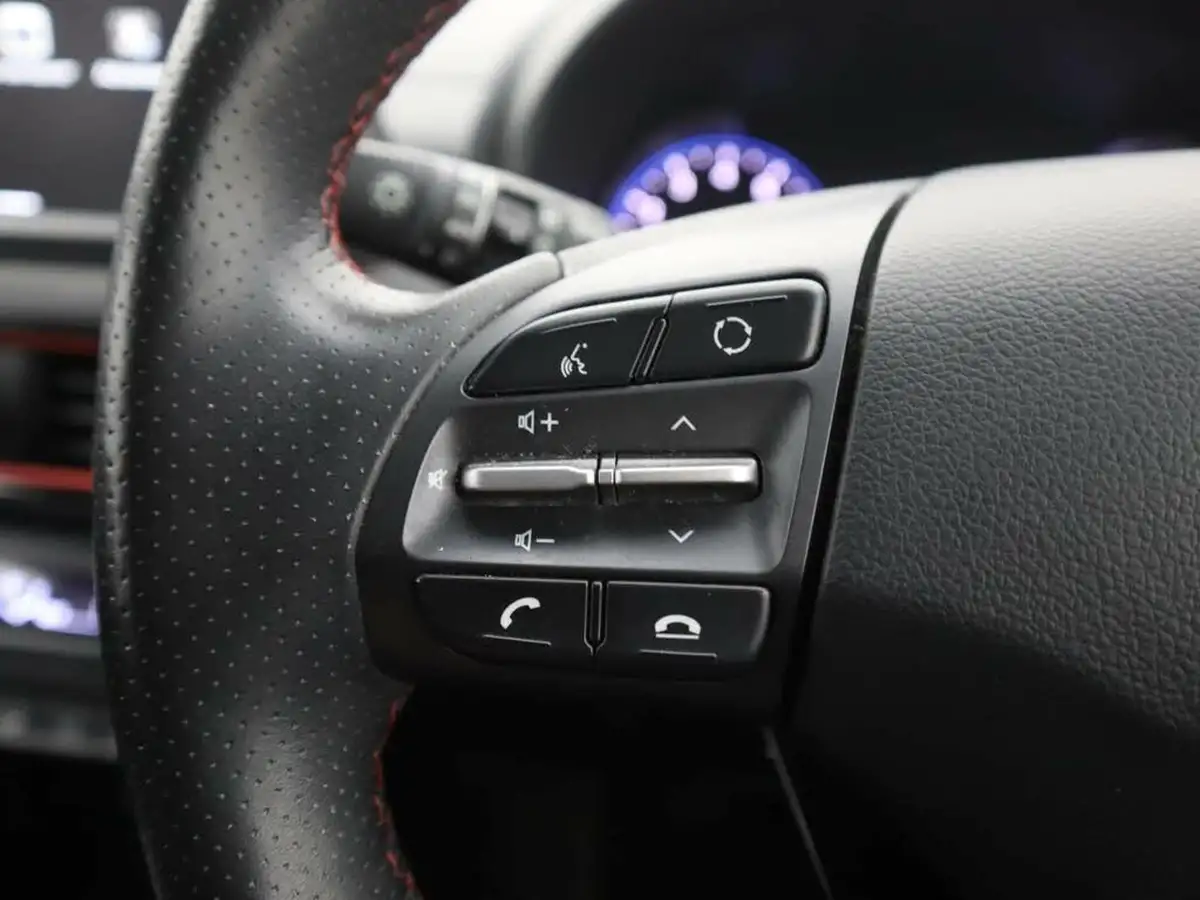 2018-hyundai-kona-10-t-gdi-premium-se-1-tone-roof-big-32