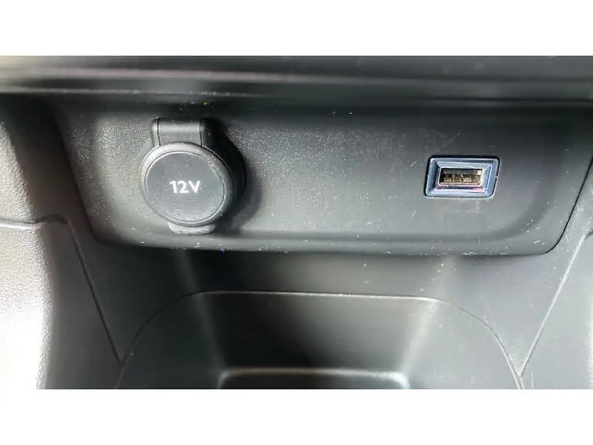 2023-citroen-c3-12-puretech-c-series-edition-83ps-ss-big-42