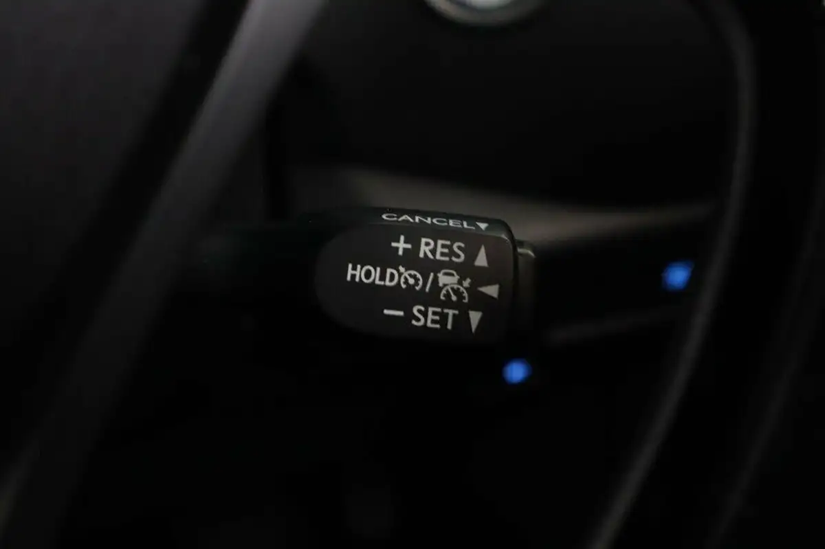 2023-toyota-c-hr-18-vvt-i-design-120bhp-big-19