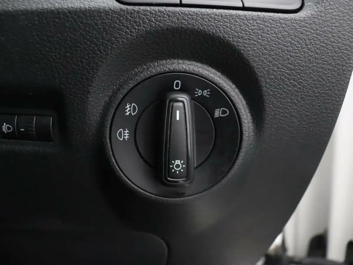 2018-skoda-fabia-10-mpi-se-ss-hatchback-big-33