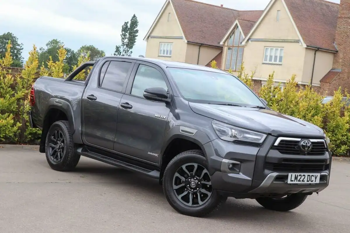 2022-toyota-hi-lux-28d-4d-invincible-x-204hpeu6d-2755cc-auto-big-18