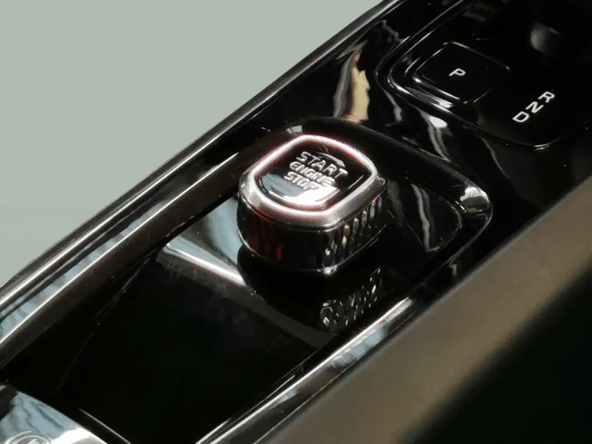 2023-volvo-xc60-20-b5-plus-big-14