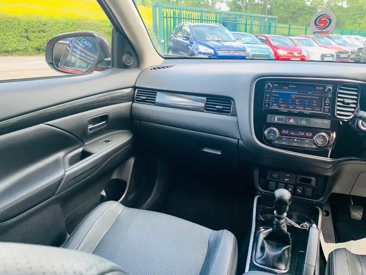 2018-mitsubishi-outlander-22di-d-4-big-21