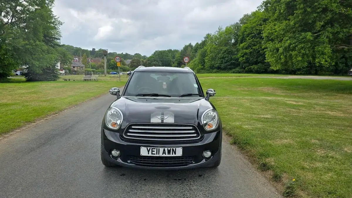 2011-mini-countryman-16-cooper-pepper-big-5