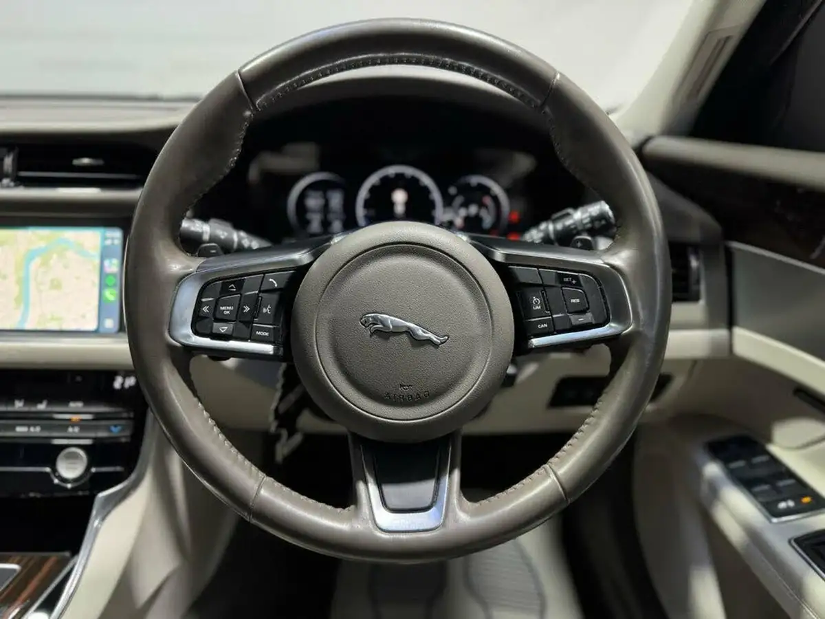 2018-jaguar-xf-20td-portfolio-240ps-awd-sportbrake-5d-1999cc-auto-big-10