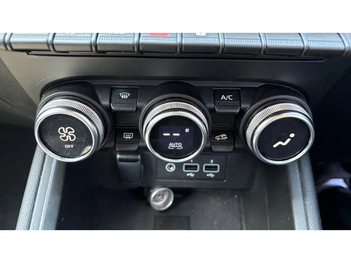2023-renault-clio-10-tce-evolution-big-24