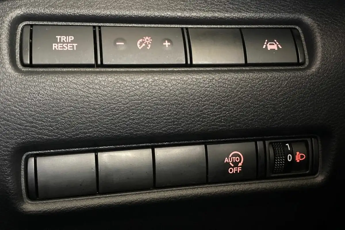 2022-nissan-juke-10-dig-t-n-connecta-dct-big-38