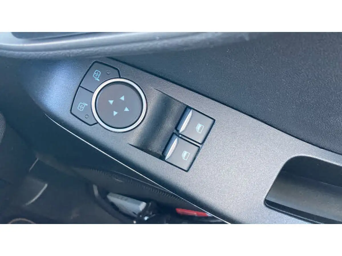 2018-ford-fiesta-11-ti-vct-zetec-3d-big-25