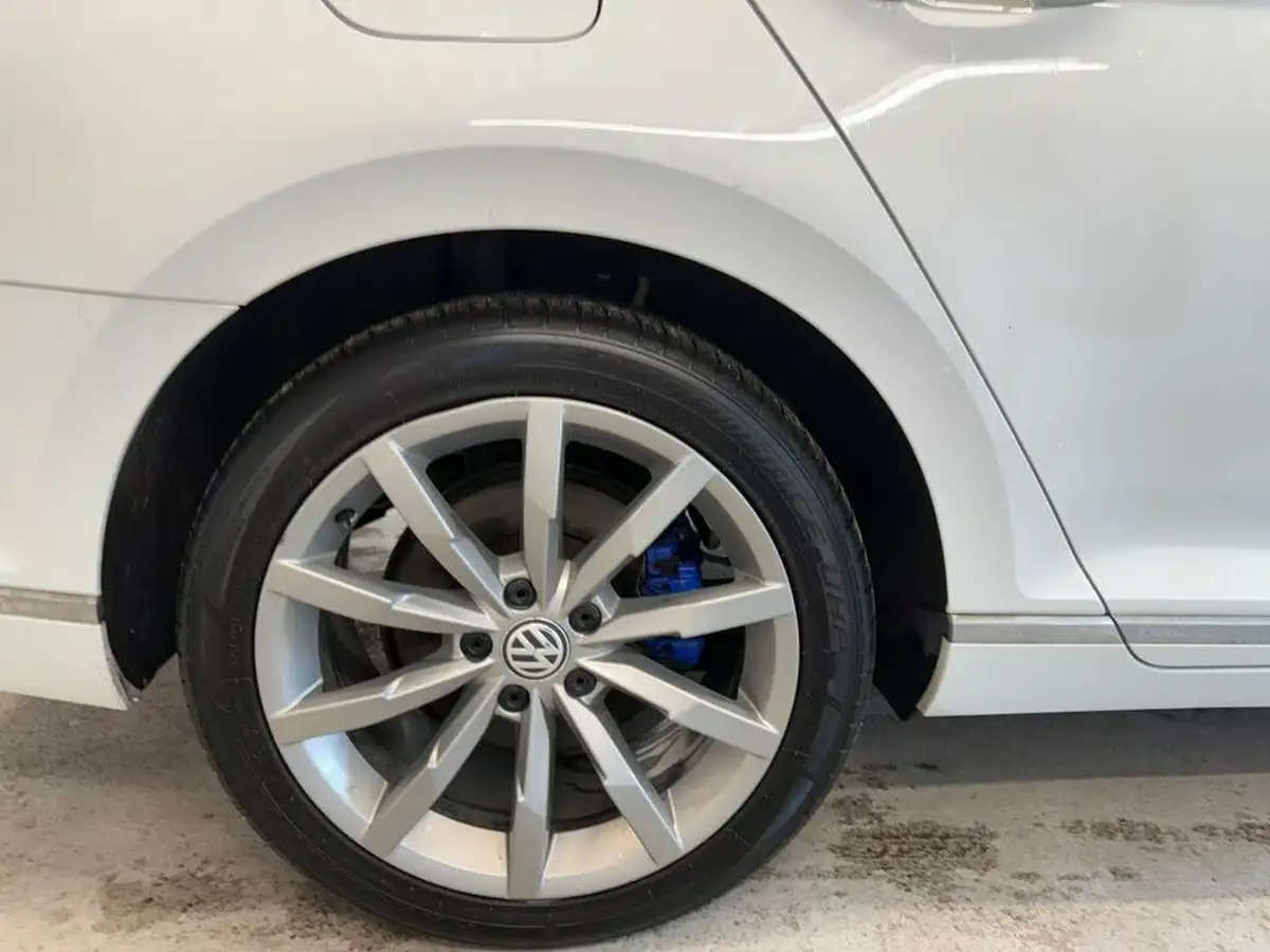 2019-volkswagen-passat-14-tsi-gte-advance-saloon-4d-big-21