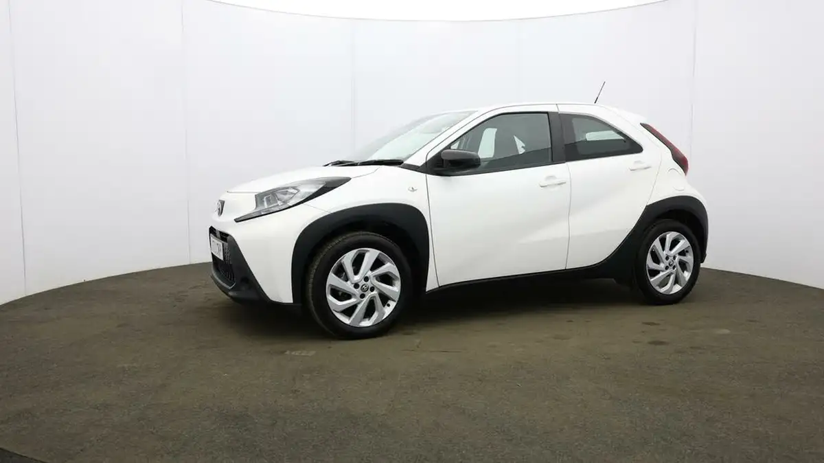 2023-toyota-aygo-x-10-vvt-i-pure-cvt-big-34