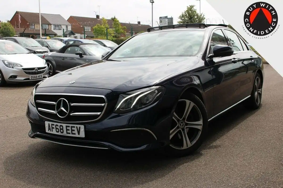 2018-mercedes-benz-e-class-20-e200-se-premiumss-saloon-4d-big-4