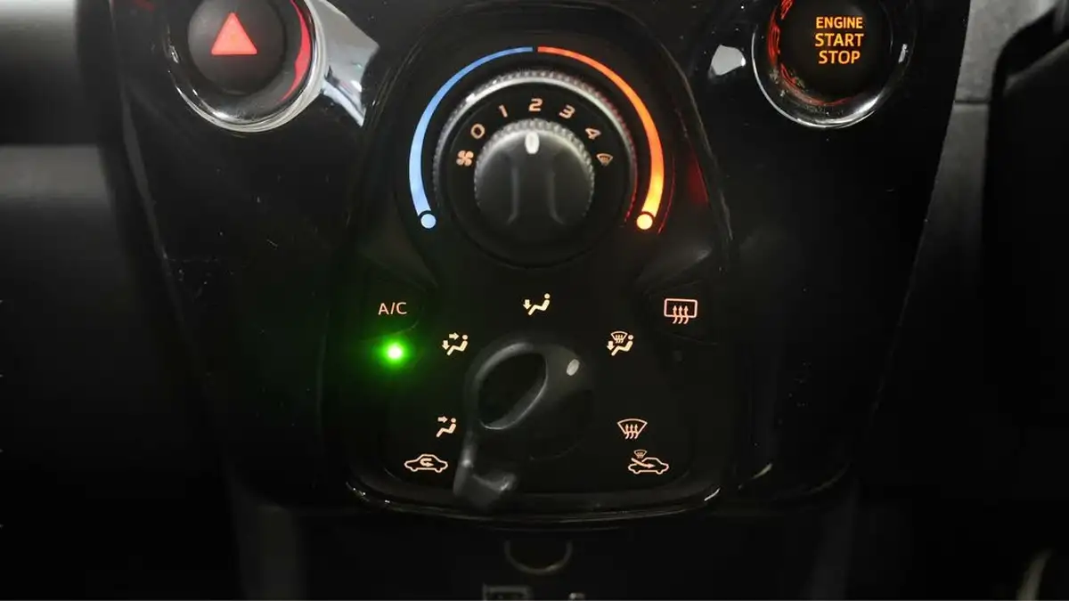 2017-peugeot-108-12-puretech-allure-hatchback-5d-big-11