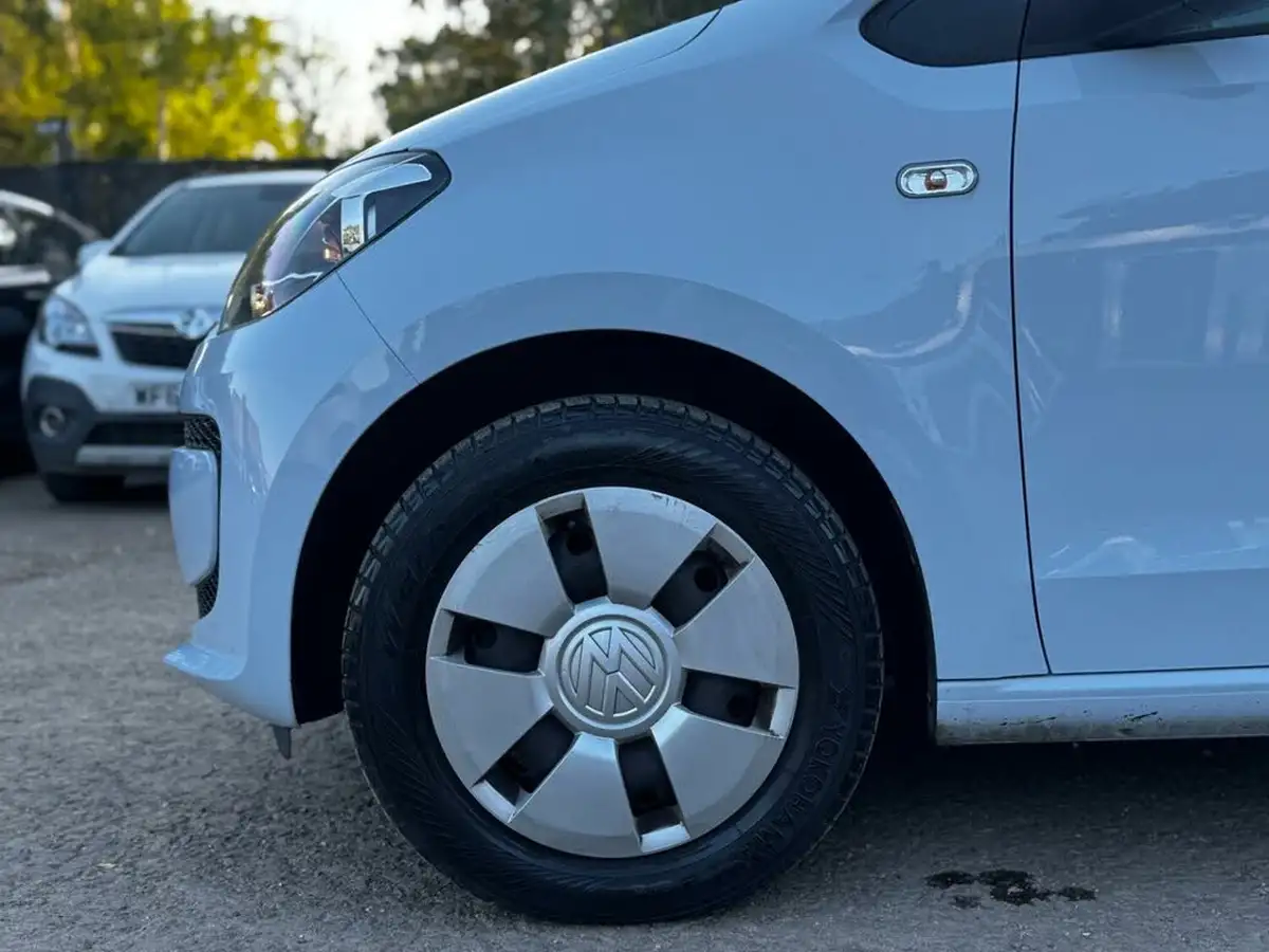 2012-volkswagen-up-10-take-up-59bhp-3d-big-13