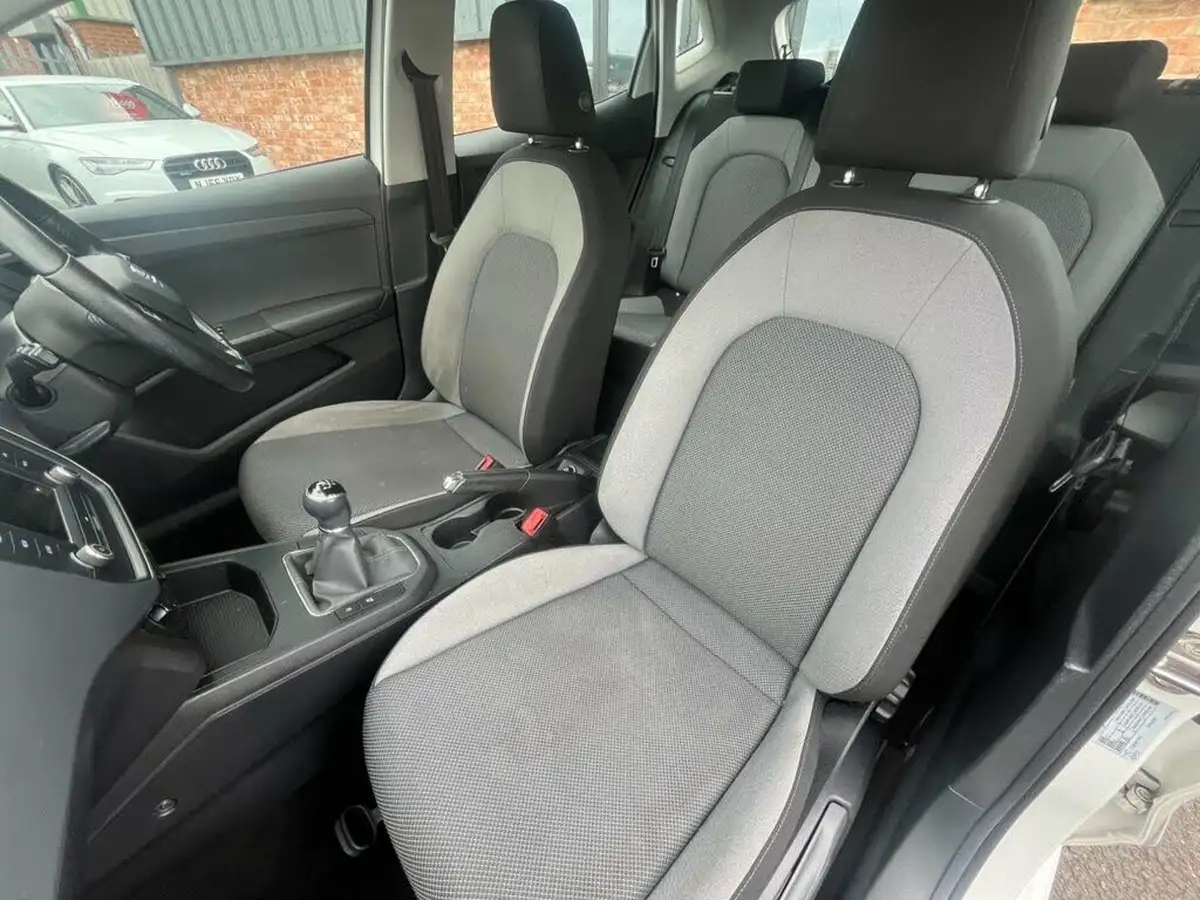 2017-seat-ibiza-10-se-ss-hatchback-5d-big-12
