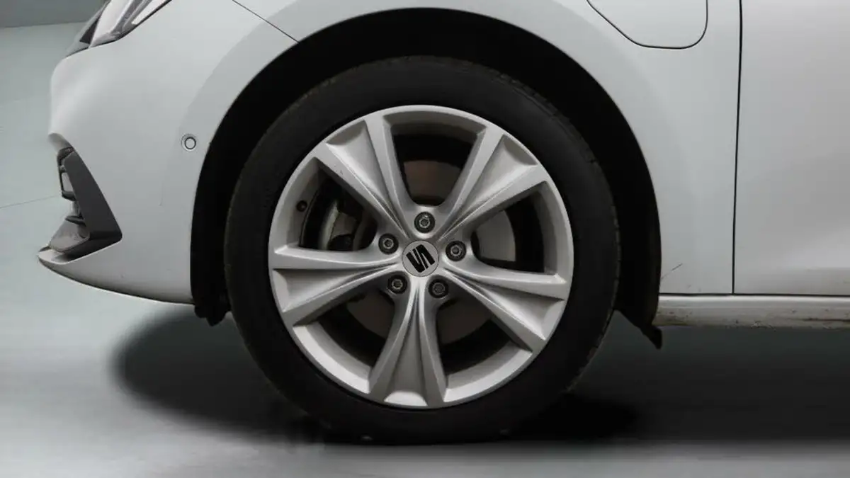2021-seat-leon-14-e-hybrid-fr-hatchback-big-18