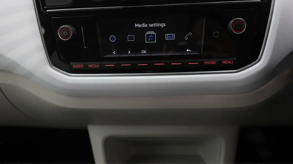 2022-volkswagen-up-10-up-beats-big-14
