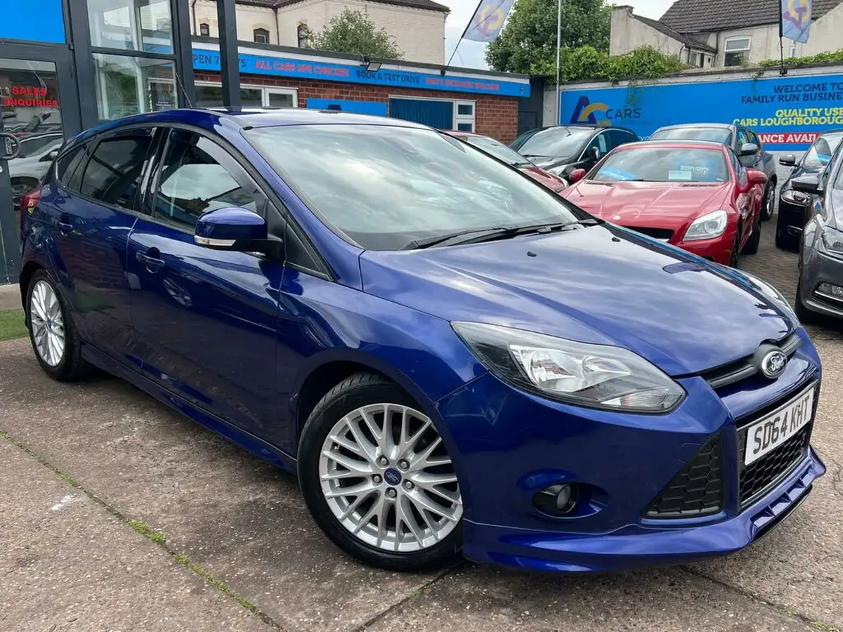 2014-ford-focus-16tdci-zetec-s-hatchback-big-12