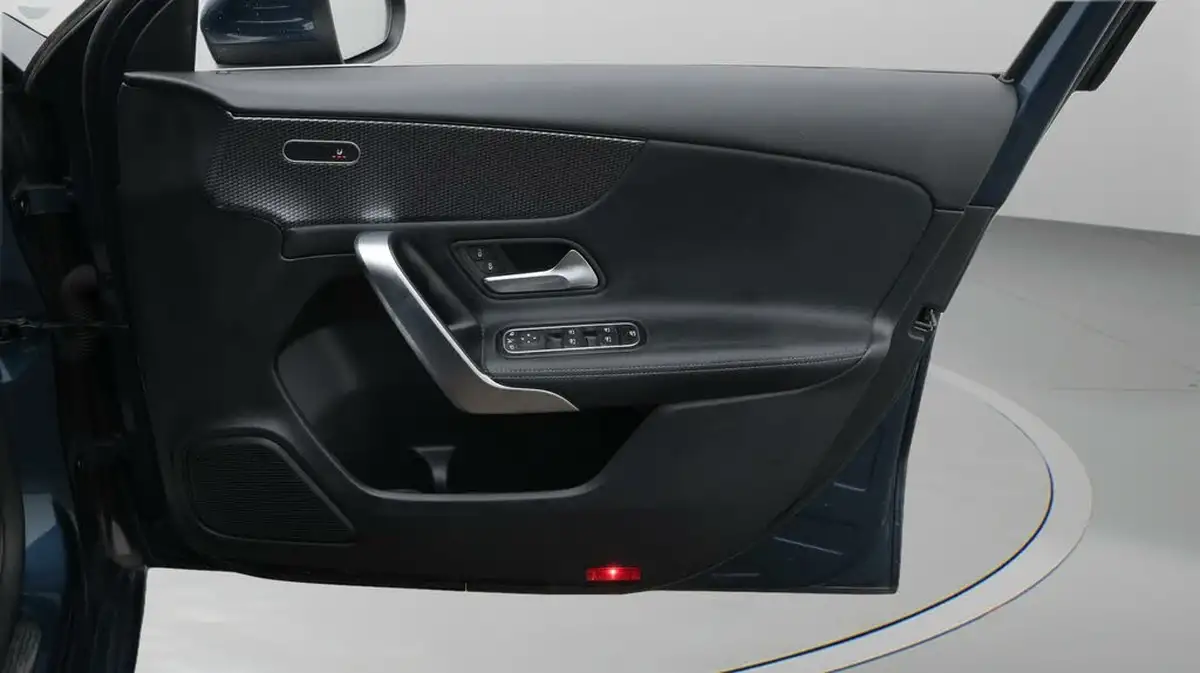 2022-mercedes-benz-a-class-13-a180-sport-executive-edition-hatchback-5d-7g-dct-big-15