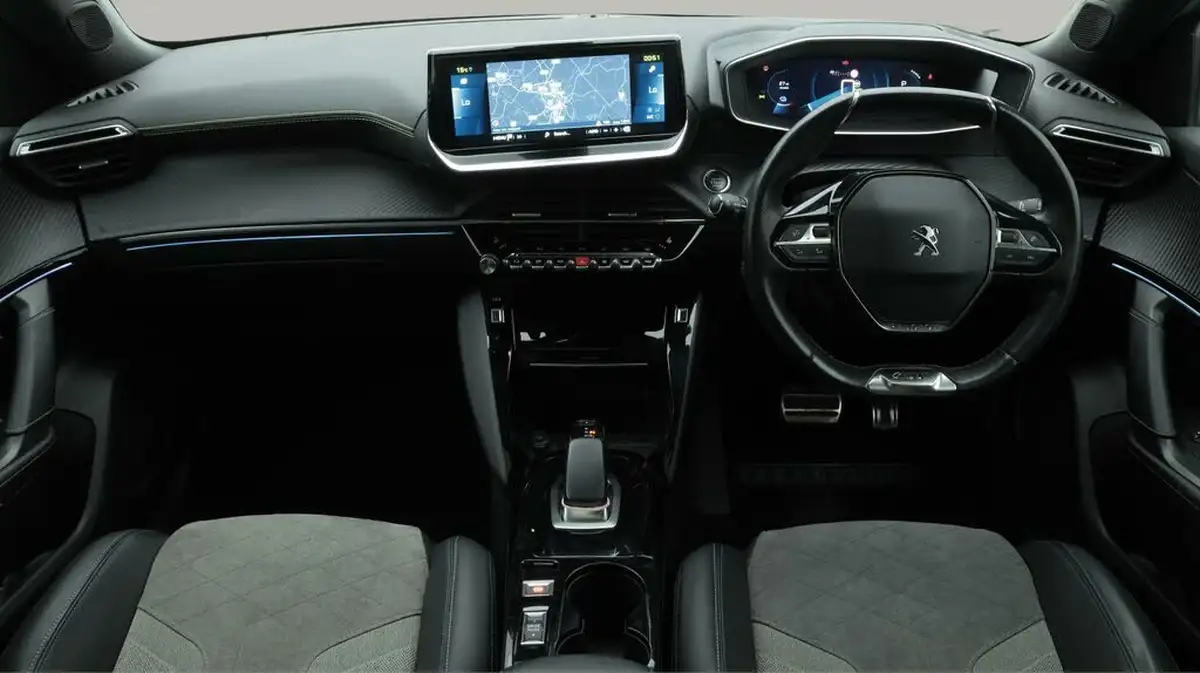 2021-peugeot-2008-suv-e-gt-premium-big-13