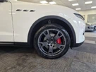2017-maserati-levante-30td-awd-small-28