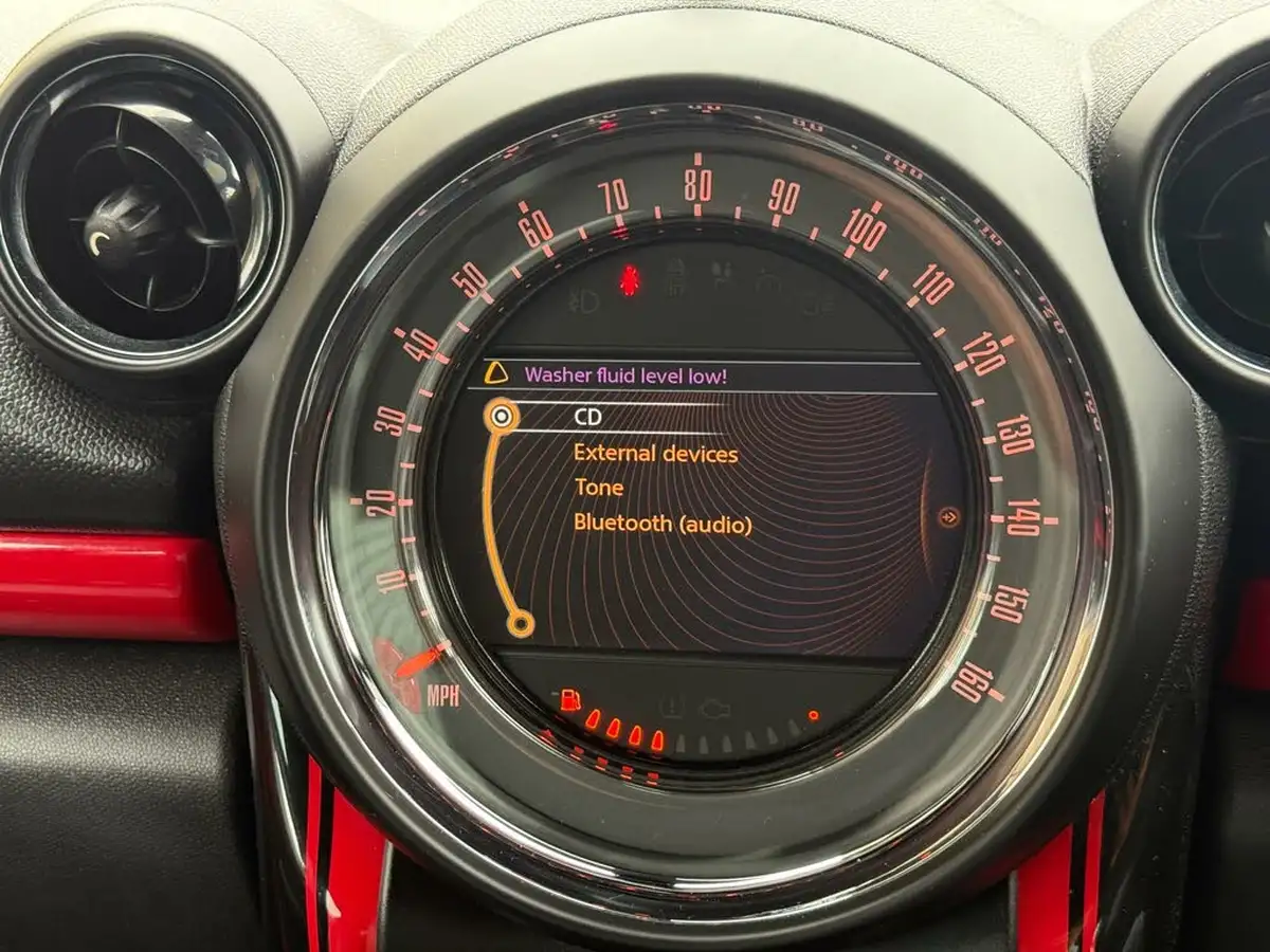 2012-mini-countryman-16-john-cooper-works-chili-big-14