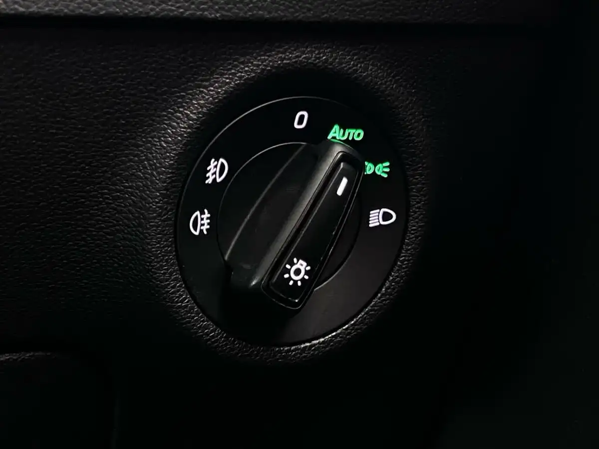 2021-skoda-karoq-15-tsi-sportline-dsg-big-32