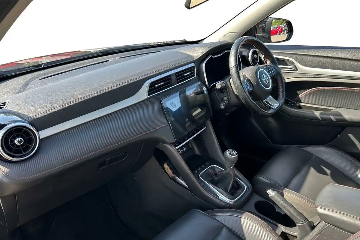 2022-mg-zs-suv-10t-gdi-exclusive-big-5