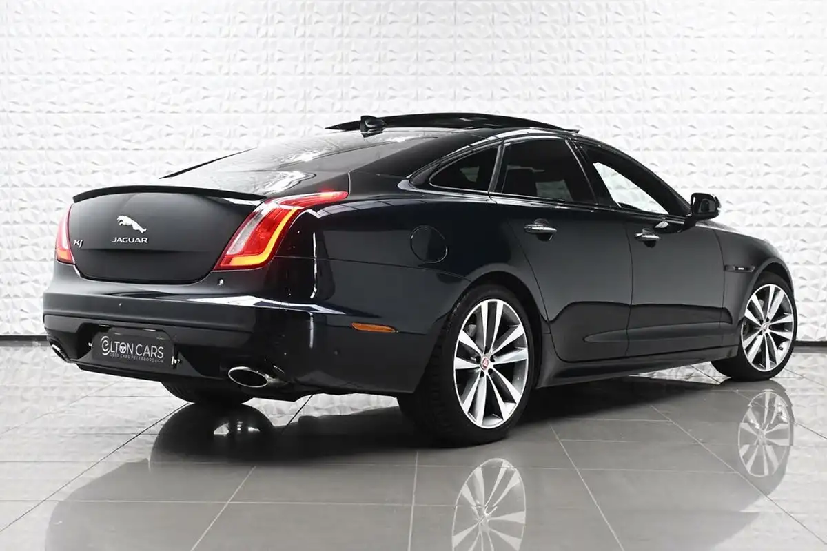 2018-jaguar-xj-series-30td-xj-r-sport-30tdv6-296bhp-big-4