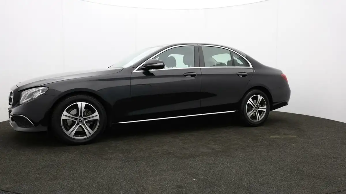 2019-mercedes-benz-e-class-20d-e220d-se-ss-saloon-4d-big-64