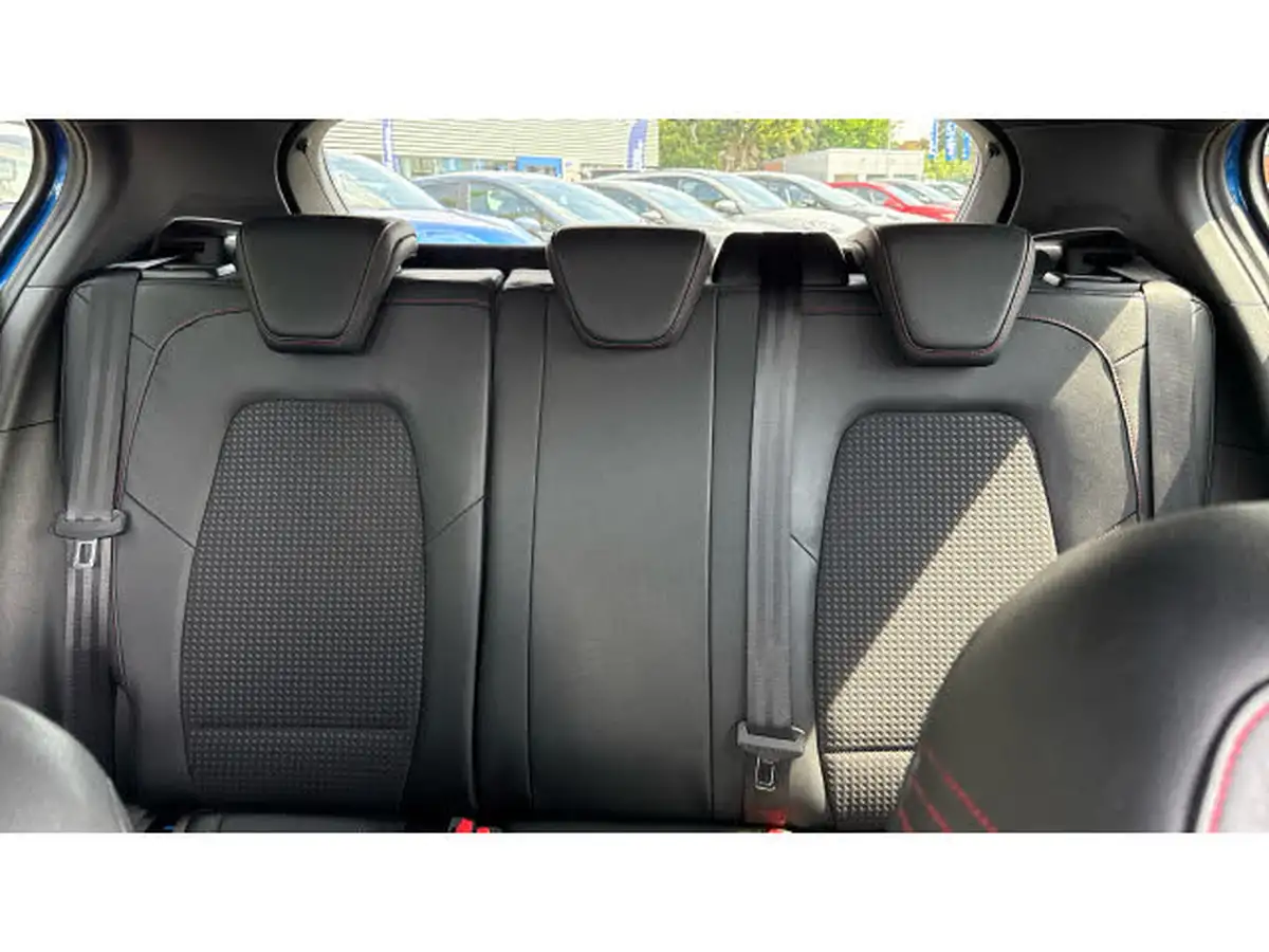 2018-ford-focus-10t-st-line-x-125ps-hatchback-big-14