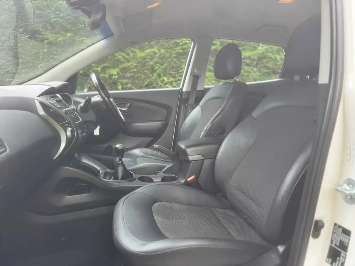 2014-hyundai-ix35-17td-se-big-15