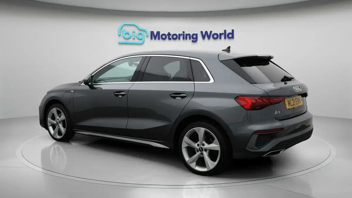 2021-audi-a3-14-40-tfsi-e-s-line-big-5