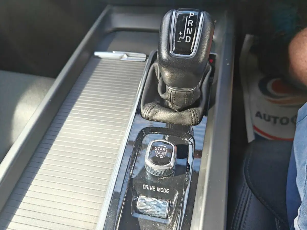 2018-volvo-v60-20td-d4-momentum-geartronic-big-73