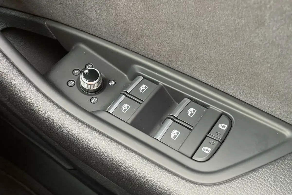 2022-audi-a4-20-35-tfsi-s-line-tronic-big-14
