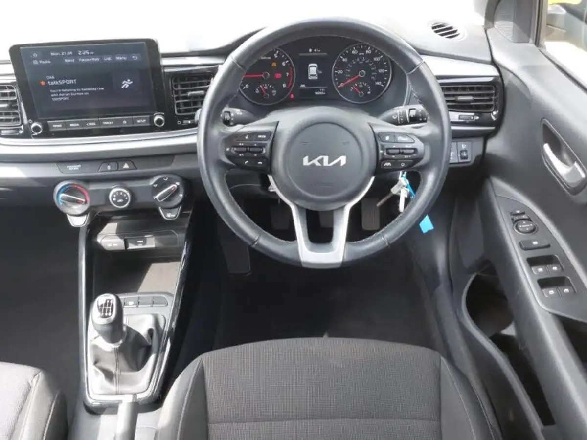 2022-kia-rio-10-t-gdi-2-big-6