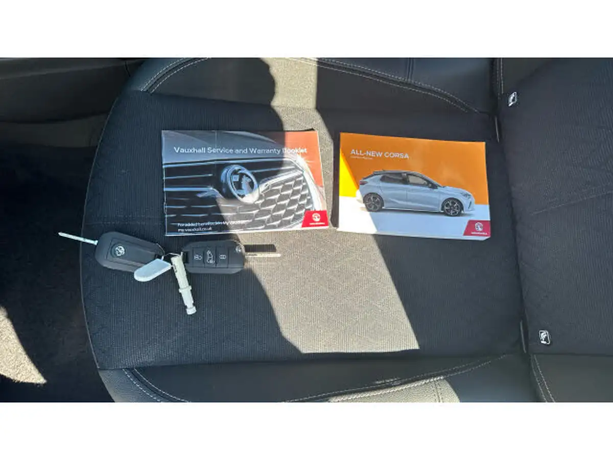 2021-vauxhall-corsa-12i-elite-big-18
