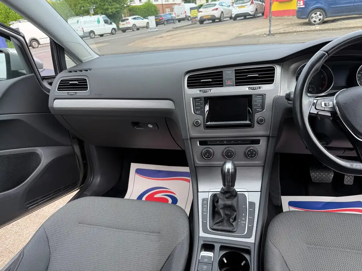 2014-volkswagen-golf-14-se-tsi-122ps-ss-hatchback-5d-1395cc-dsg-big-4