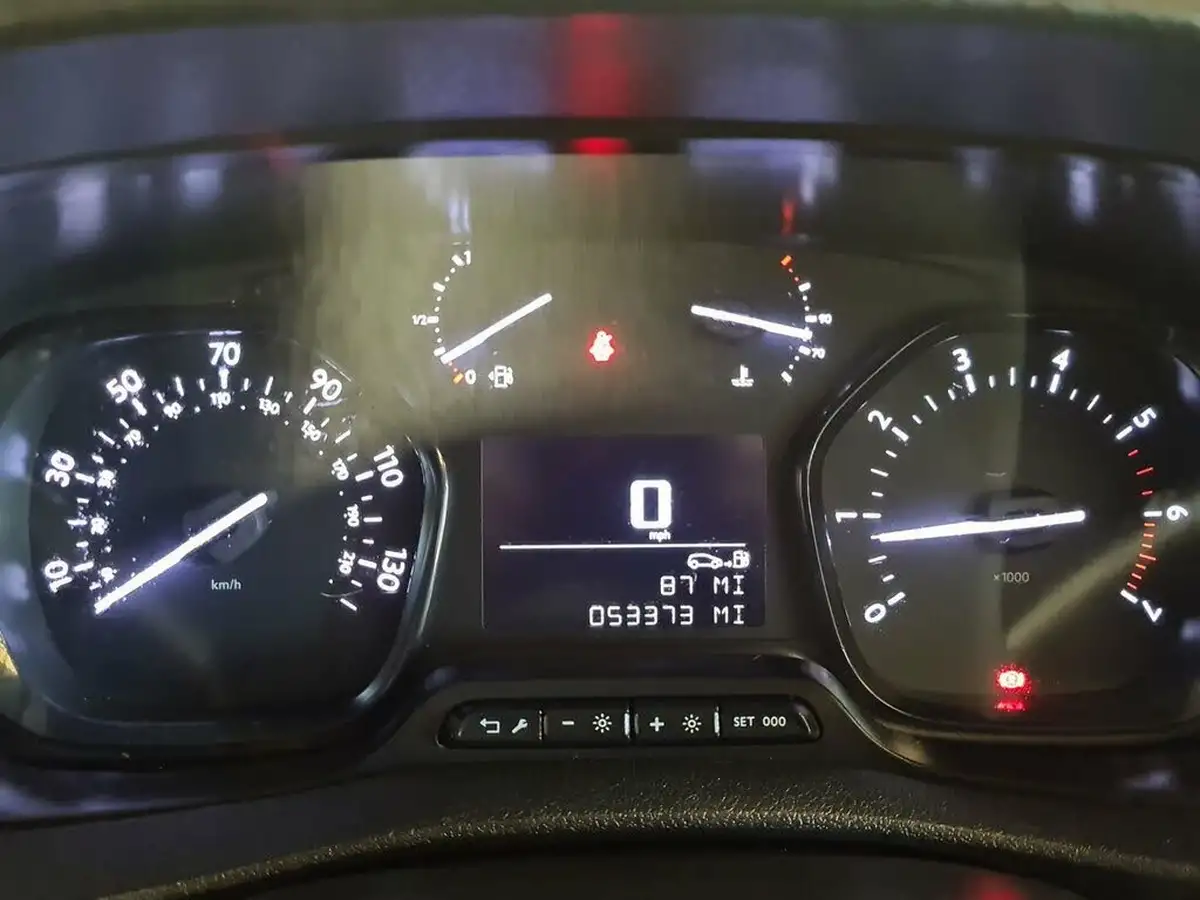 2022-peugeot-expert-20-bluehdi-professional-premium-standard-1400-big-19