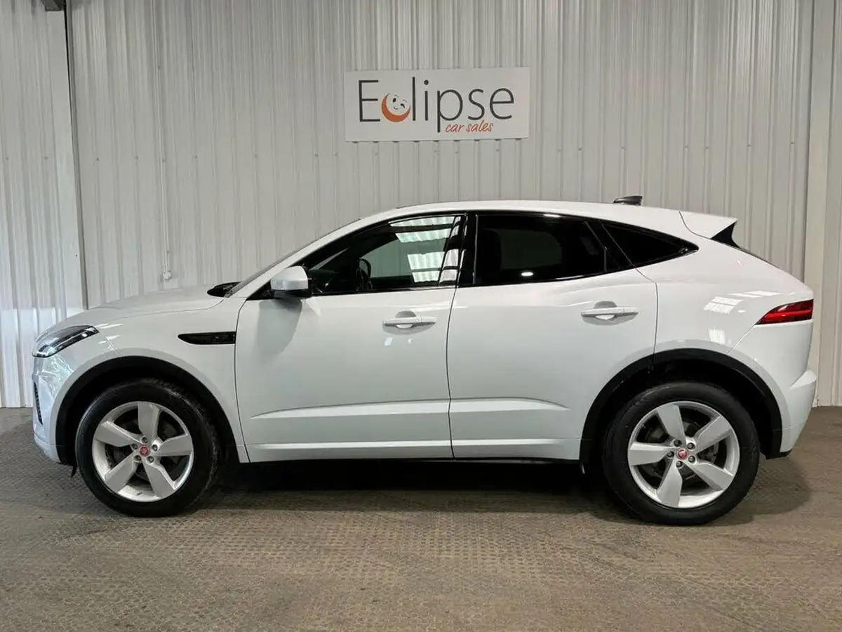2020-jaguar-e-pace-20-i4d-chequered-flag-180ps-big-8