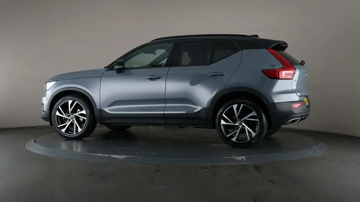 2019-volvo-xc40-20-t5-r-design-big-75