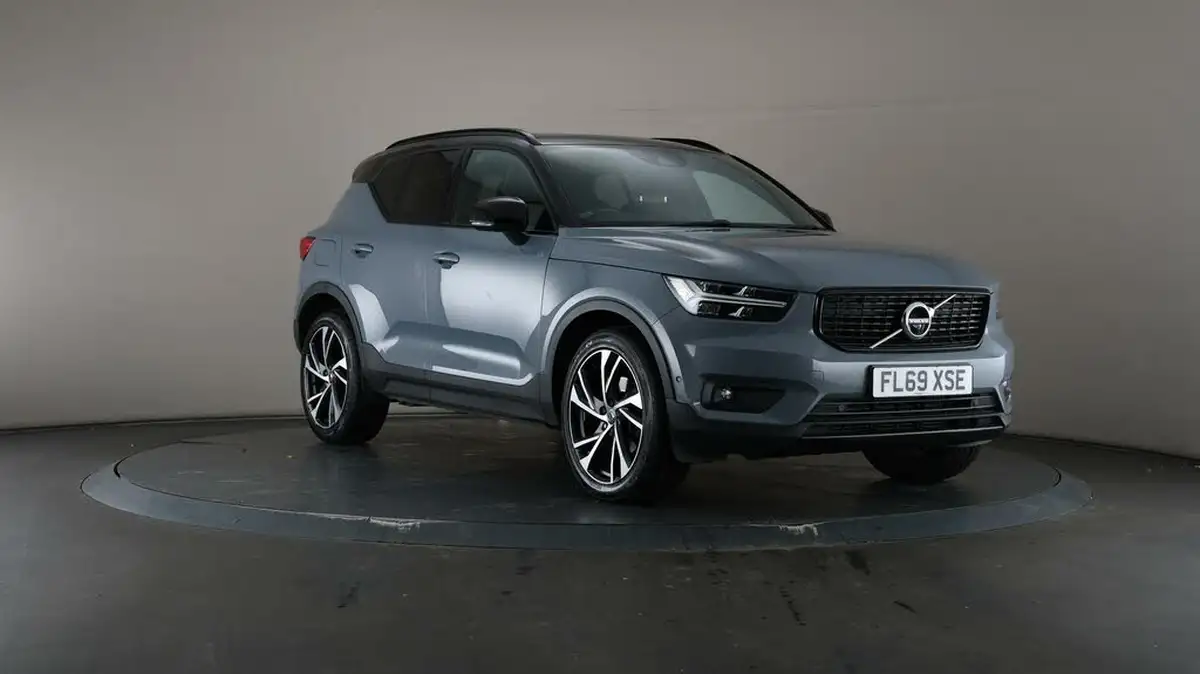 2019-volvo-xc40-20-t5-r-design-big-51
