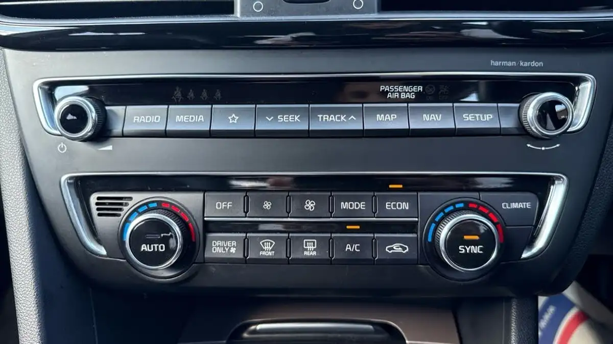 2020-kia-optima-20-gdi-phev-big-43