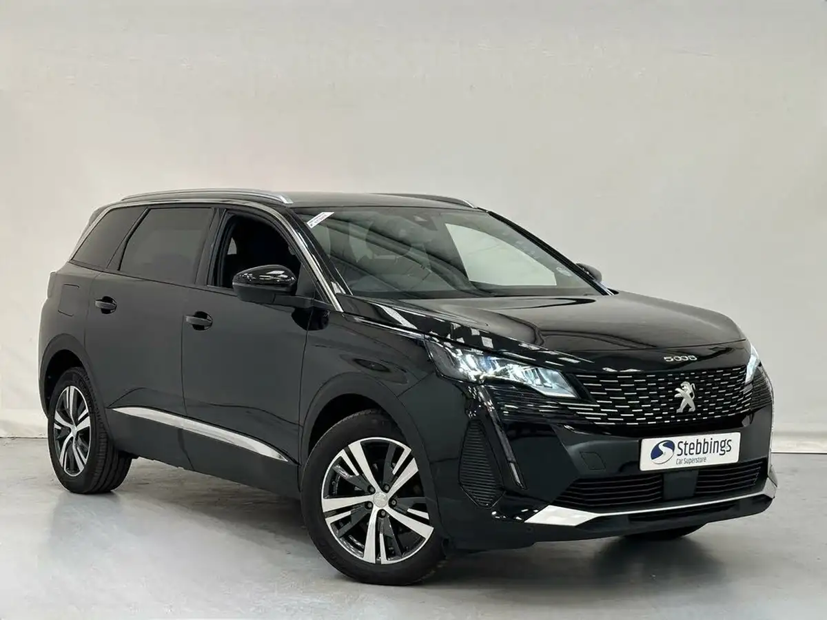 2023-peugeot-5008-suv-12-puretech-allure-premium-eat8-big-0