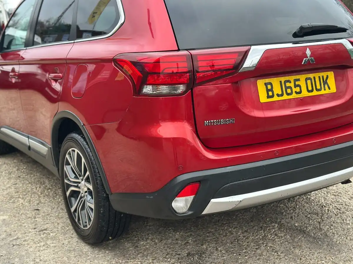 2015-mitsubishi-outlander-22di-d-gx3-7st-auto-big-21