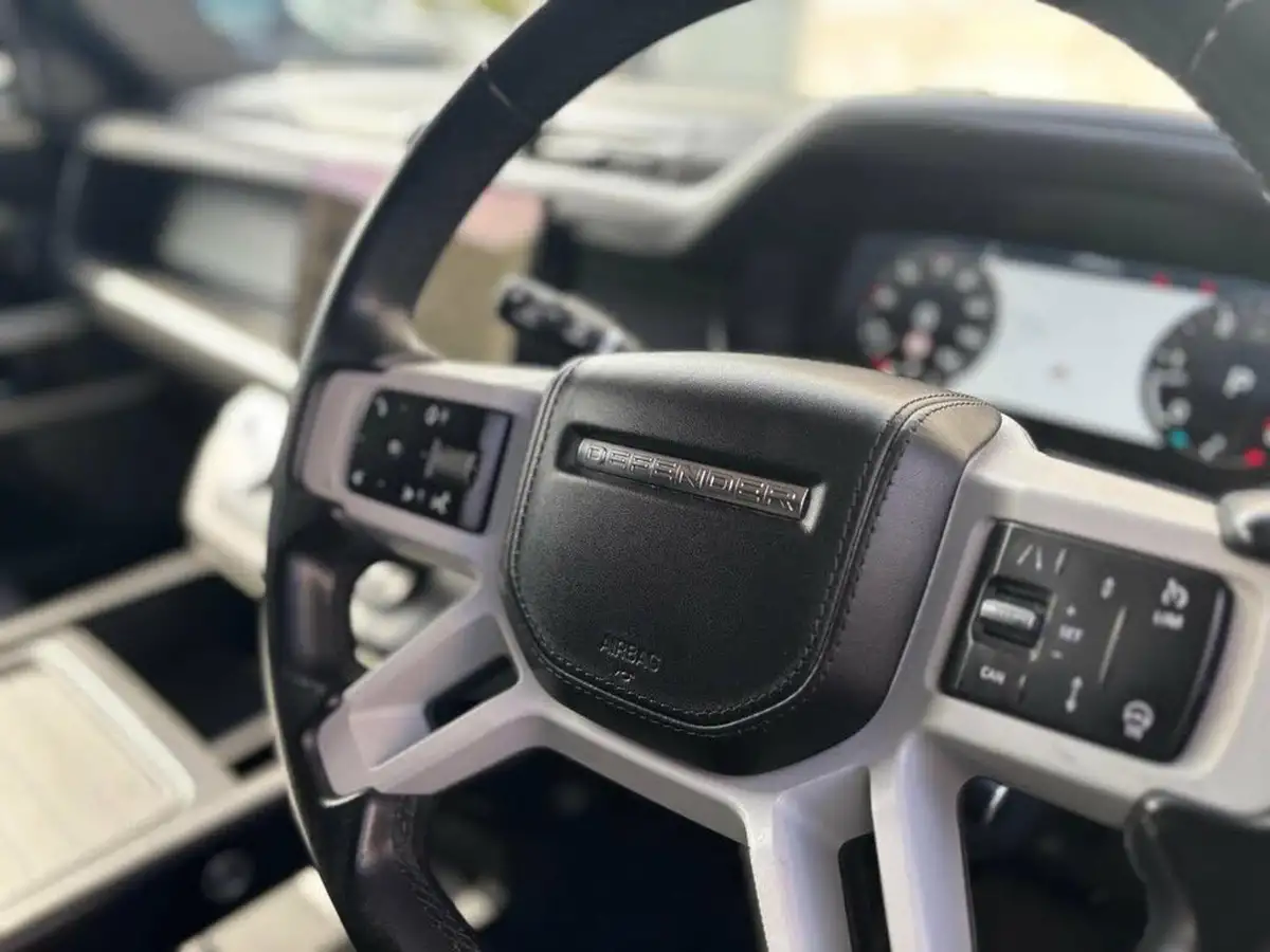 2022-land-rover-110-defender-30-d300-hard-top-hse-110-big-46
