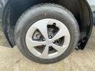 2012-toyota-prius-small-44