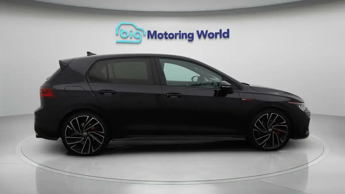 2021-volkswagen-golf-20-tsi-gti-dsg-big-8